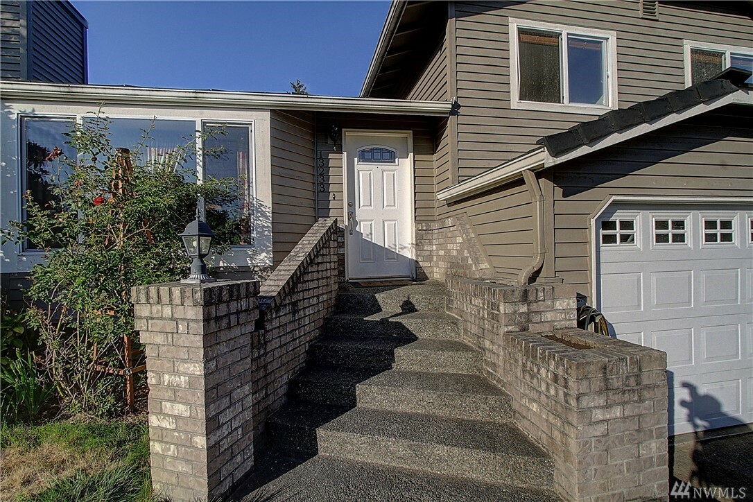 Property Photo:  13233 58 Dr SE  WA 98208 