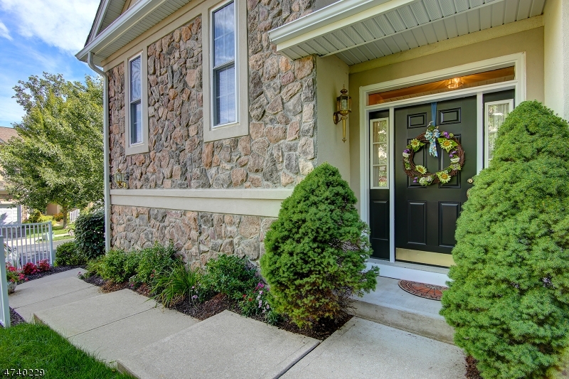 Property Photo:  87 Henning Ter  NJ 07834 