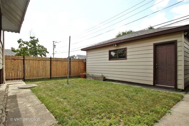 Property Photo: 1800 Oak Park Avenue IL 60707
