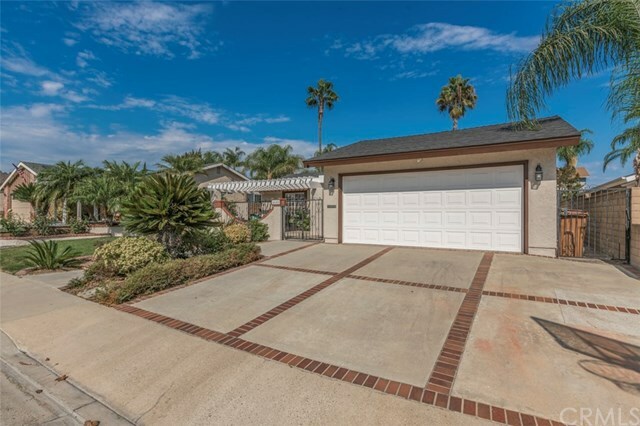Property Photo: 4608 Via Del Prado CA 92886