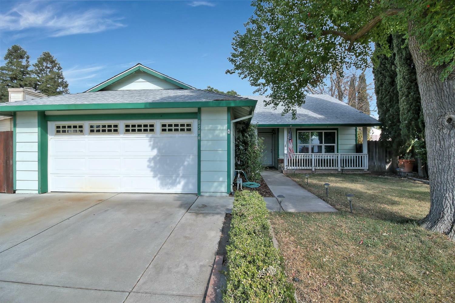 Property Photo:  8586 Willow Grove Way  CA 95828 