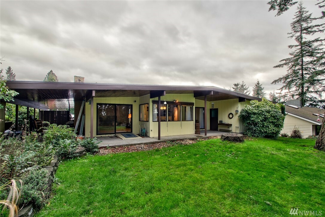 Property Photo:  16415 Fairway Dr  WA 98233 