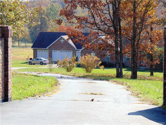 Property Photo: 2753 Stonehouse 63020