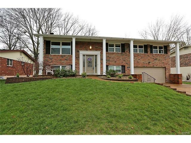 Property Photo: 737 Wickerleigh Terrace MO 63026