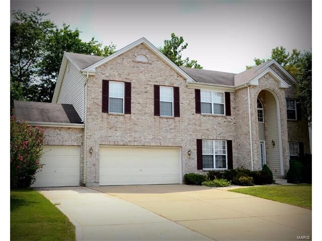 Property Photo: 4117 Hobnail Drive 63304