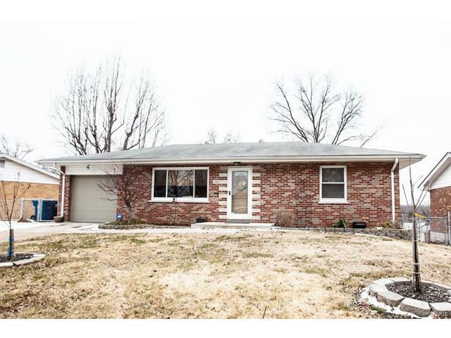 Property Photo: 306 Charing Lane MO 63125