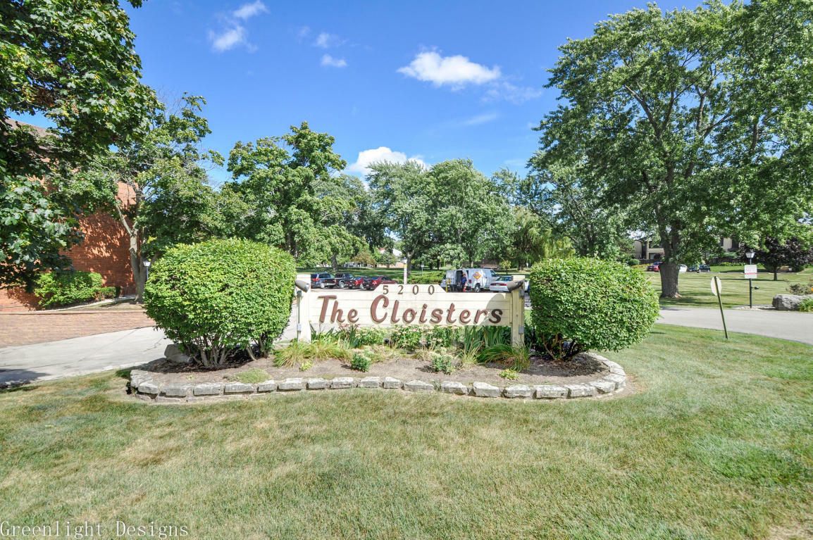 Property Photo: 5200 S Tuckaway Blvd 210 WI 53221