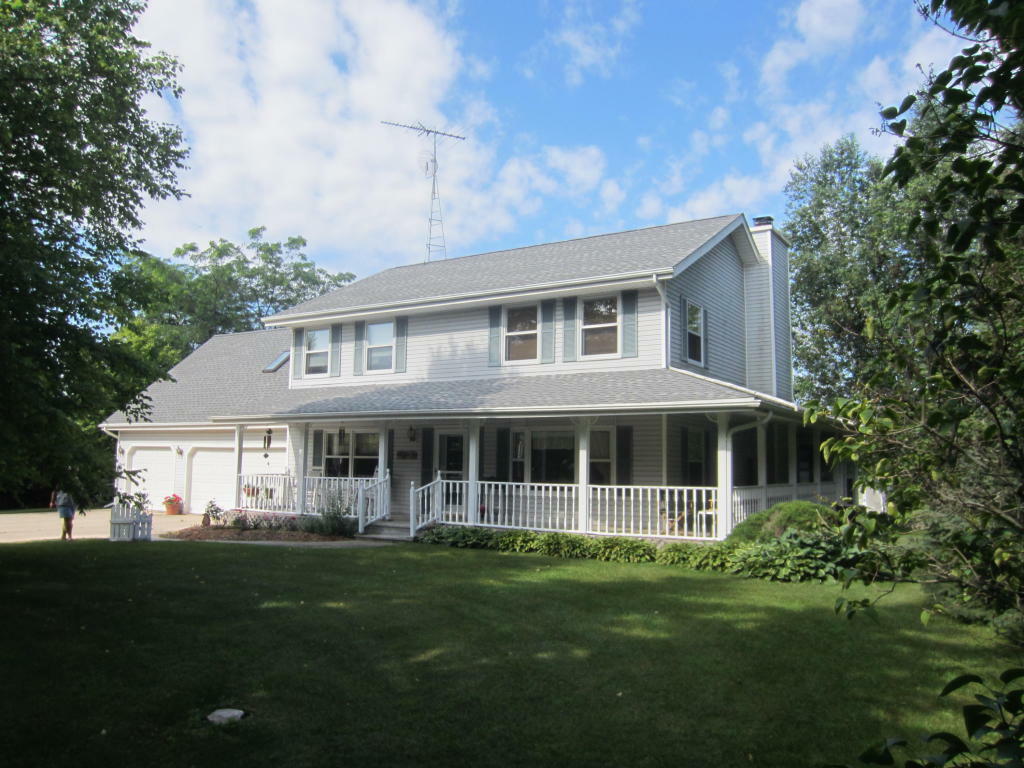 Property Photo:  8057 Salisbury Rd  WI 53090-8633 