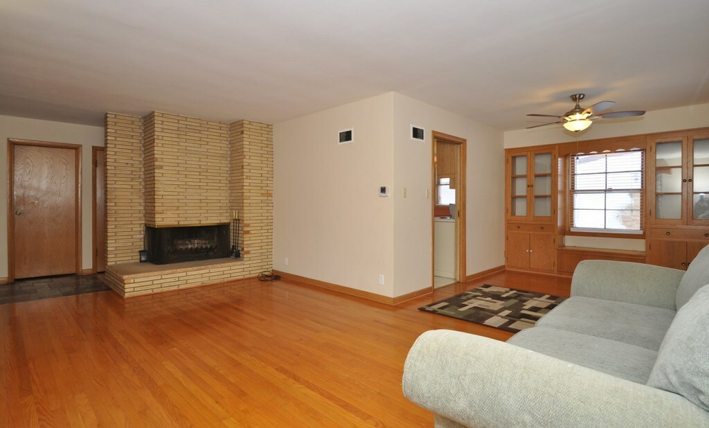 Property Photo: 2873 S Autene Cir WI 53227