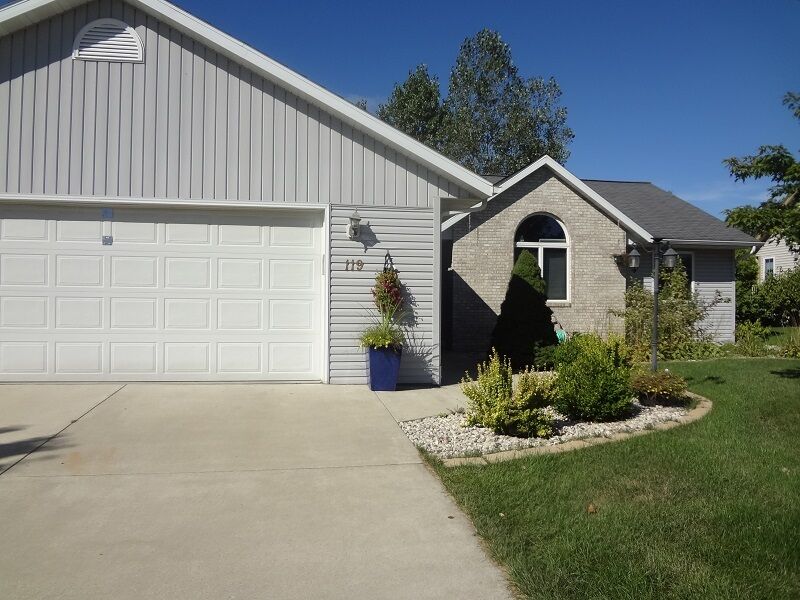 Property Photo:  119 Sanctuary Ct  WI 53038 