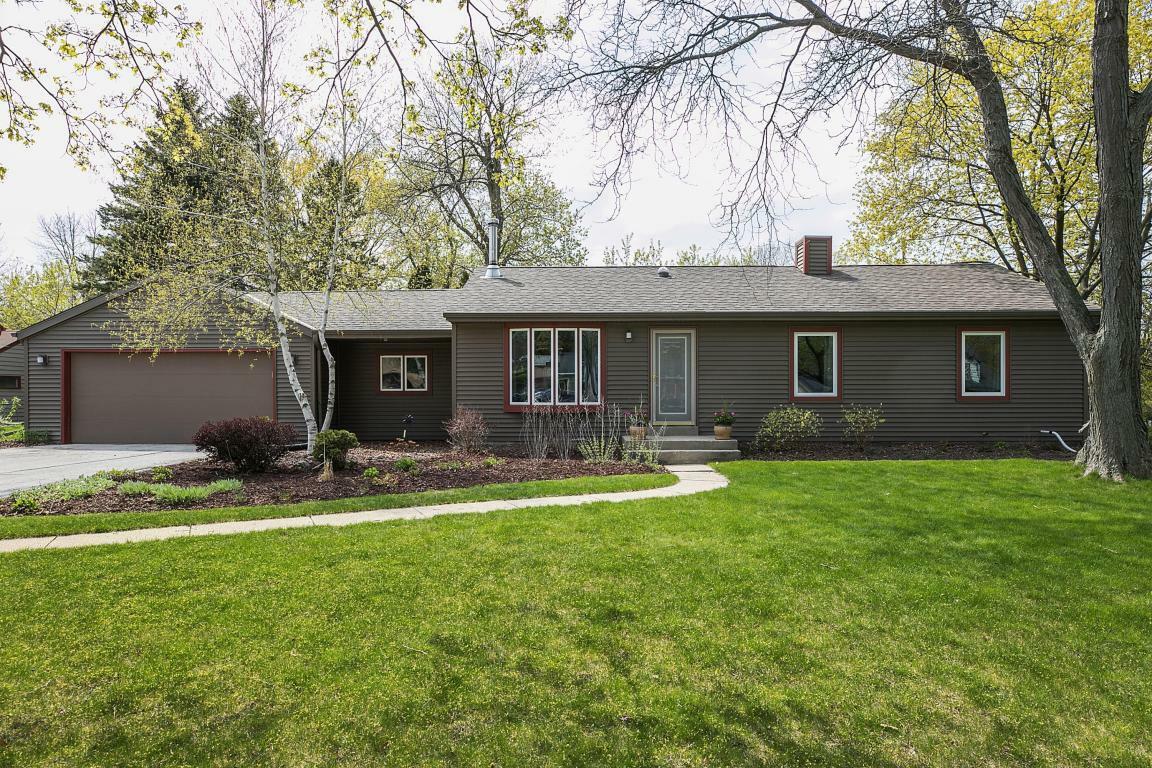 Property Photo:  8133 N Seneca Rd  WI 53217 