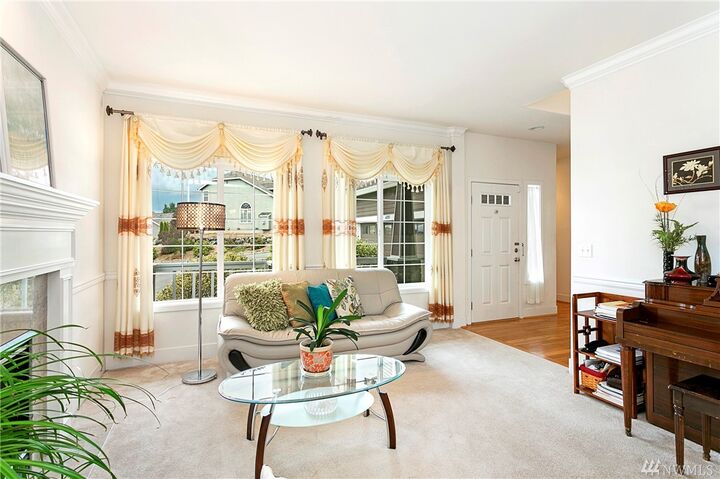 Property Photo:  4110  166th Place SW  WA 98037 