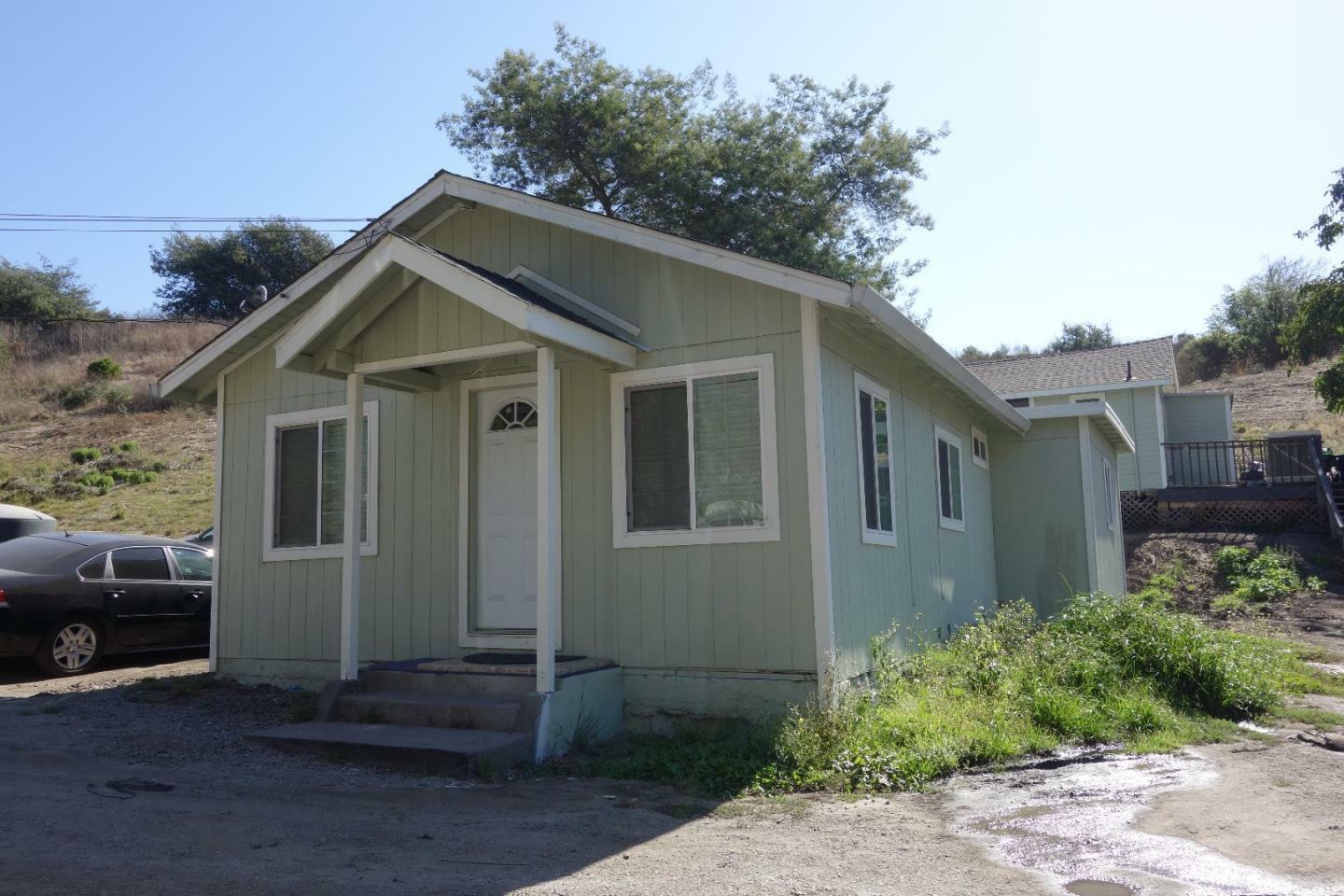 Property Photo:  84 Manfre Road  CA 95076 