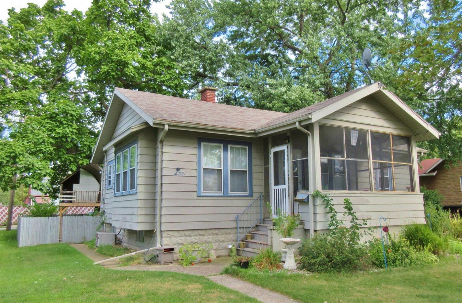 Property Photo:  920 Elm Street  IN 46360 