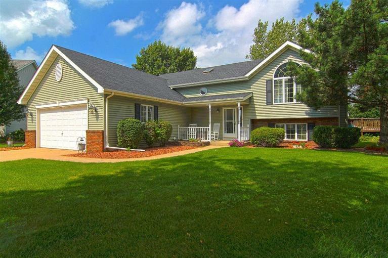Property Photo: 2816 Lindee Circle IN 46311