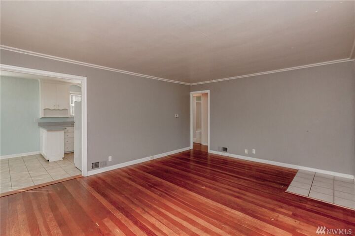 Property Photo: 316 Sumner Avenue WA 98390