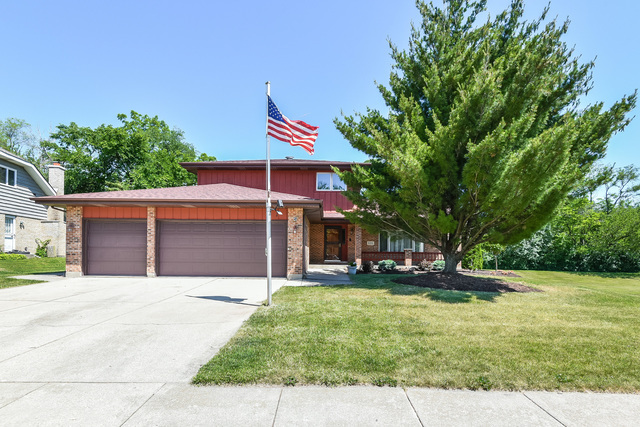 Property Photo:  630 Kruk Street  IL 60439 