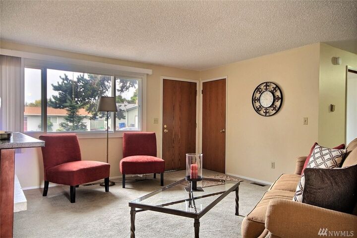 Property Photo:  2111 S 253rd St  WA 98198 