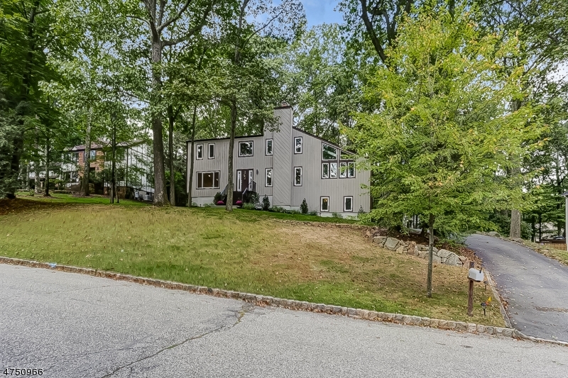 Property Photo: 9 Trowbridge Dr NJ 07869