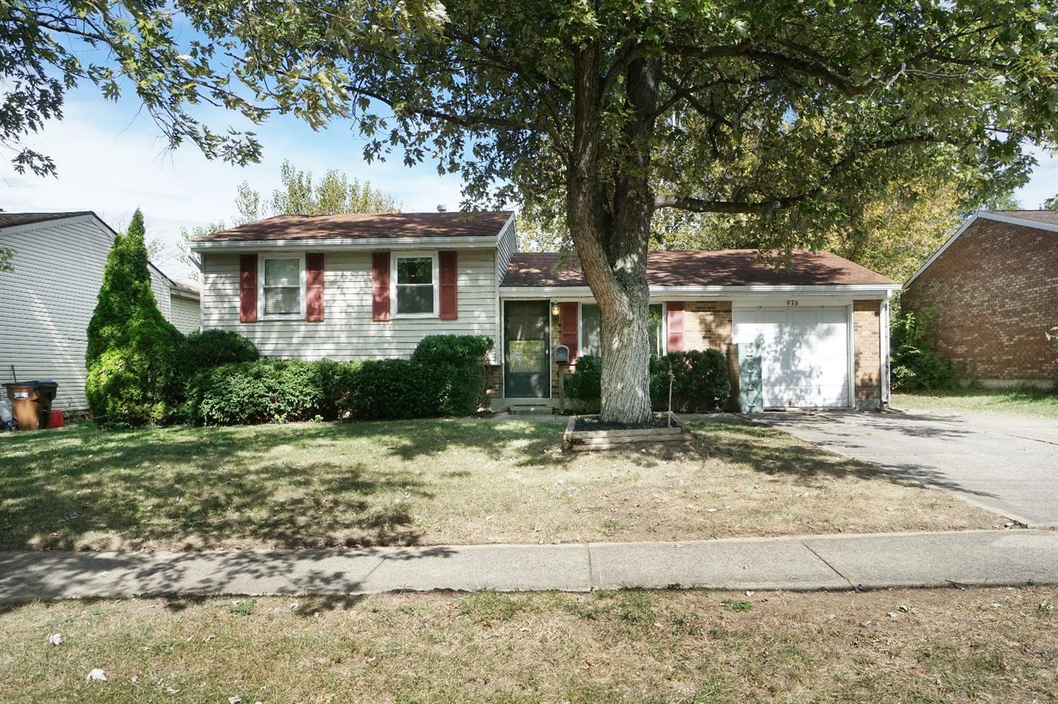 Property Photo: 976 W Kemper Road OH 45240