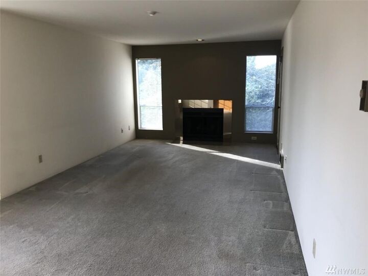 Property Photo: 7020 208th St SW WA 98036