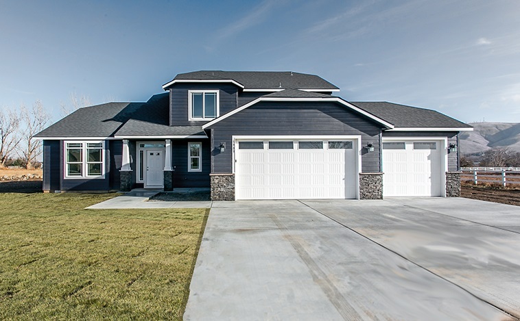 Property Photo: 9515 W Floyd Dr WA 99004