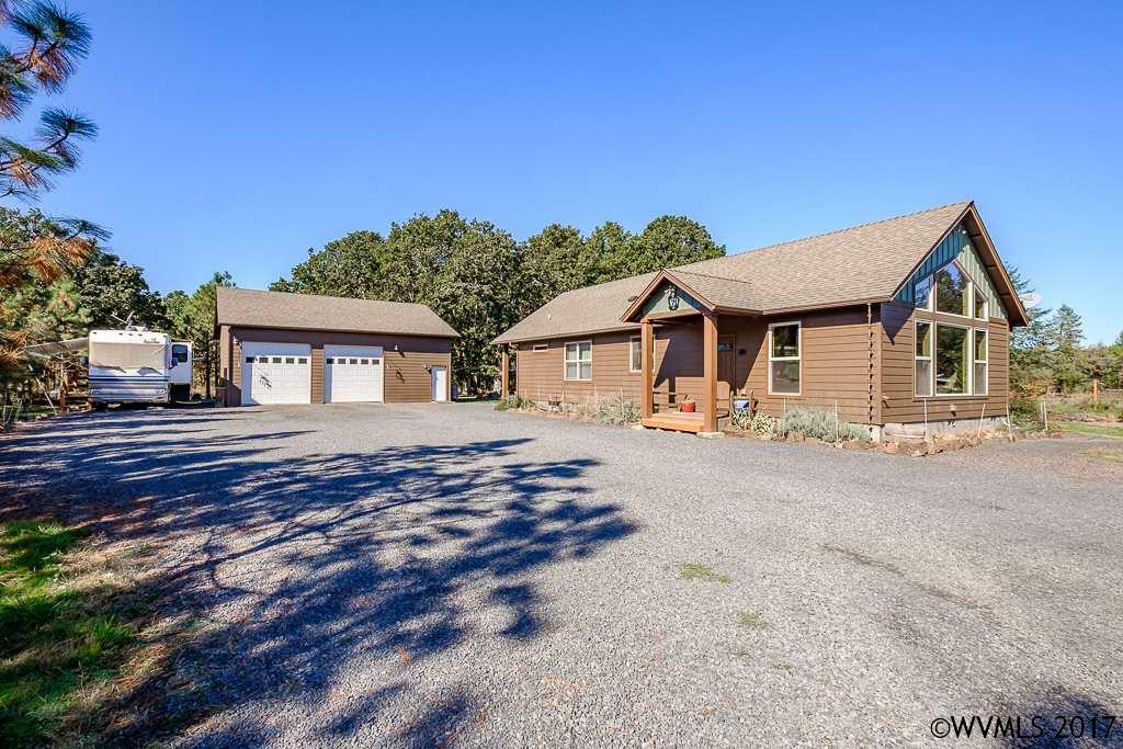 Property Photo: 33714 Bond Rd OR 97355