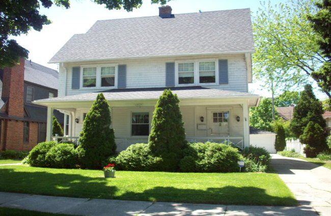 Property Photo: 4039 N Richland Ct WI 53211