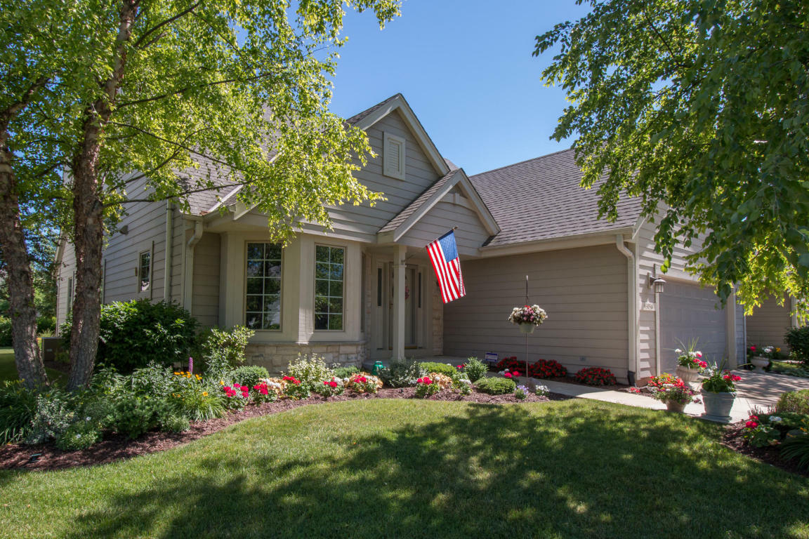 Property Photo:  4305 N Circle Dr  WI 53405 