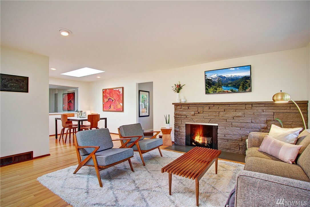 Property Photo: 10235 NE 21st Place WA 98004