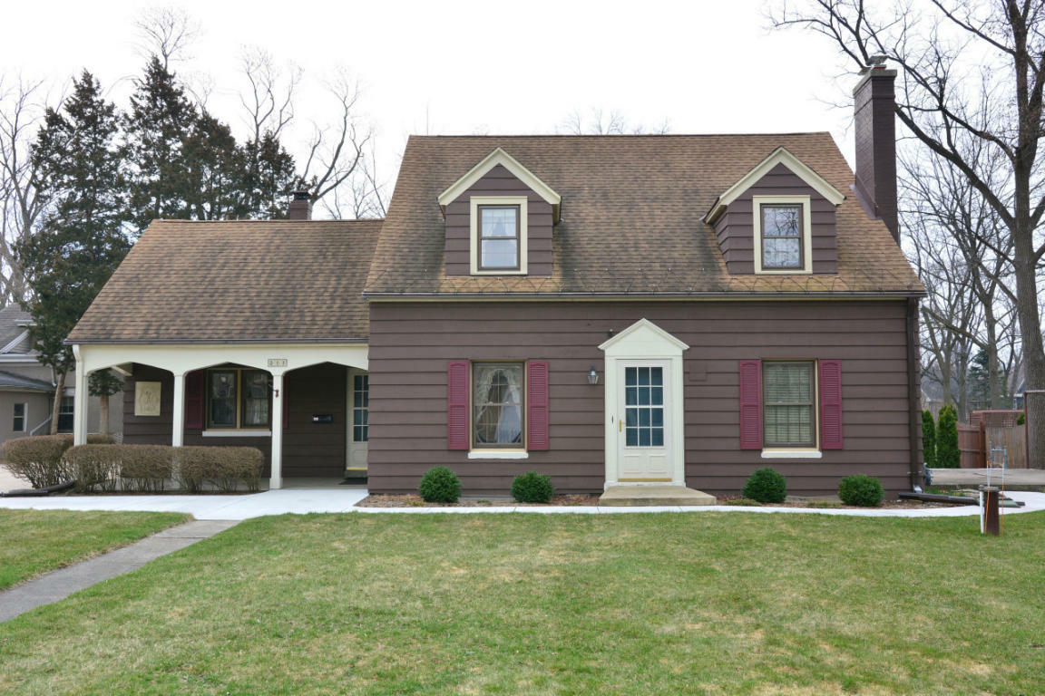 Property Photo:  213 Elm St  WI 53092 