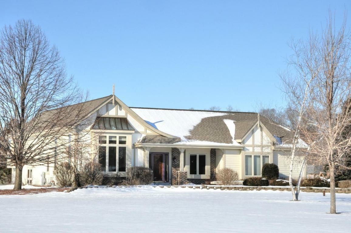 Property Photo:  W339s9549 Harvest Ct  WI 53149-8215 