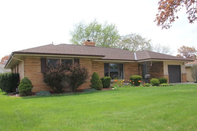 Property Photo:  5421 W Andover Rd  WI 53219-2260 