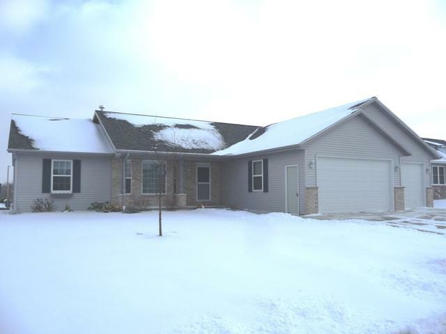 Property Photo:  1225 Sunflower Ave  WI 53090-2816 