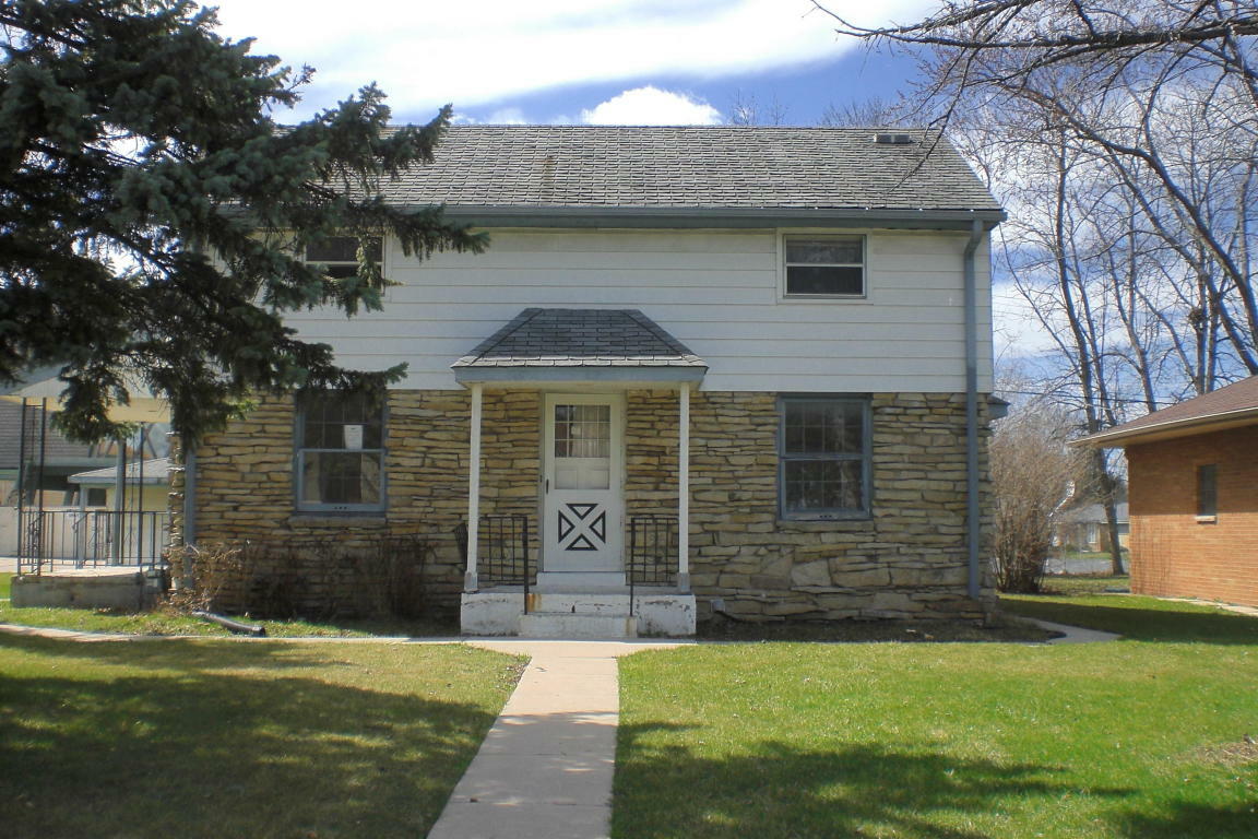 Property Photo: 4025 N 94th St WI 53222-1510