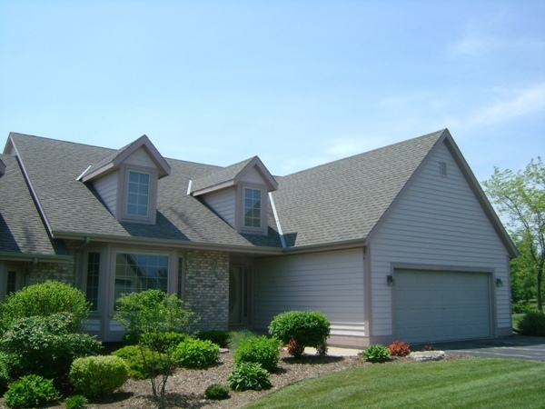 Property Photo:  2083 Upper Ridge Rd  WI 53074 