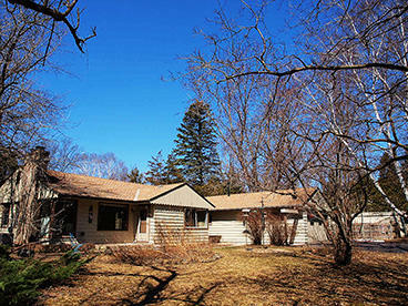 Property Photo:  11443 N Parkview Dr  WI 53092-1927 