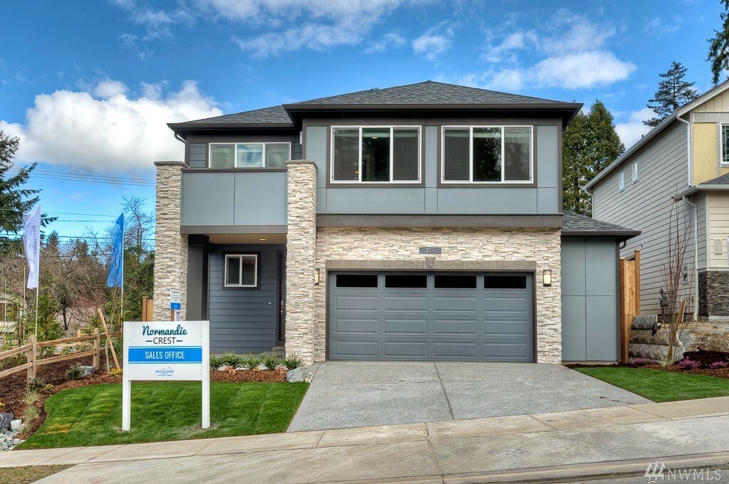 Property Photo: 4214 223rd Place SE 25 WA 98021