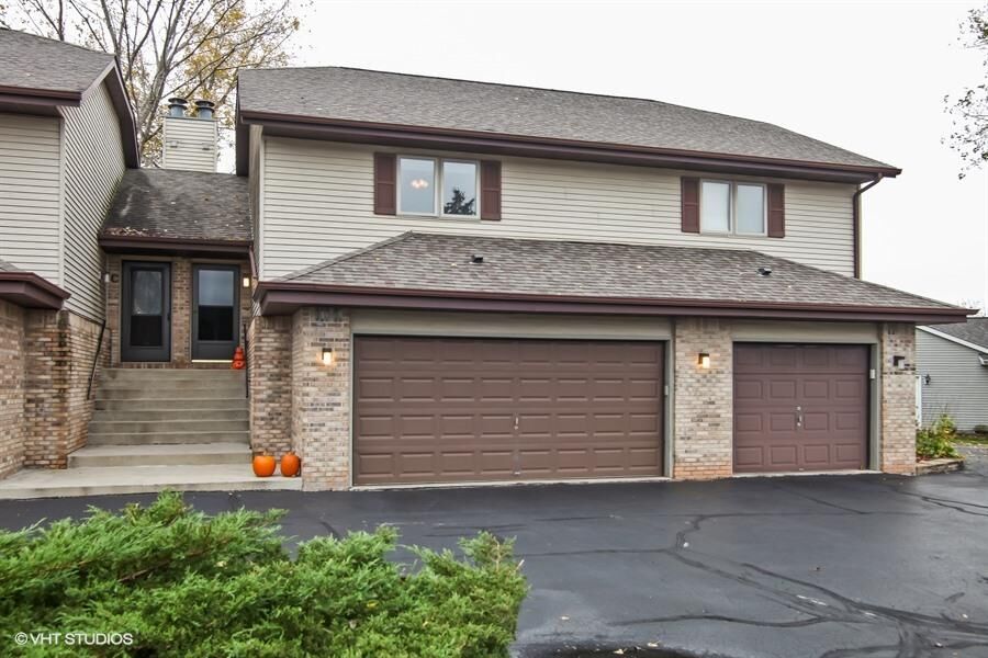 Property Photo: 331 Scenic Ct B WI 53086-9691