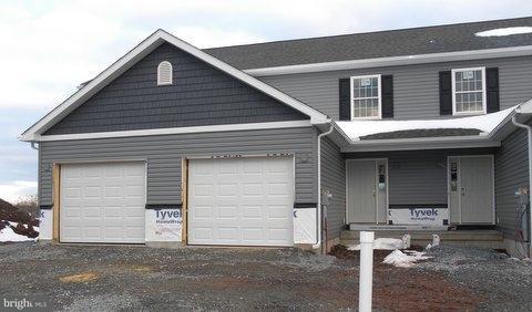 Property Photo: 315 Kentwell Drive 79 PA 17406