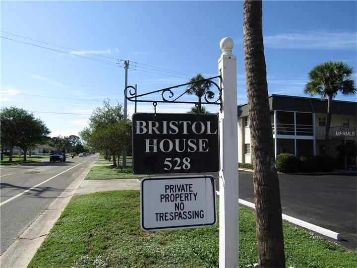 Property Photo:  528 Barcelona Avenue 113  FL 34285 