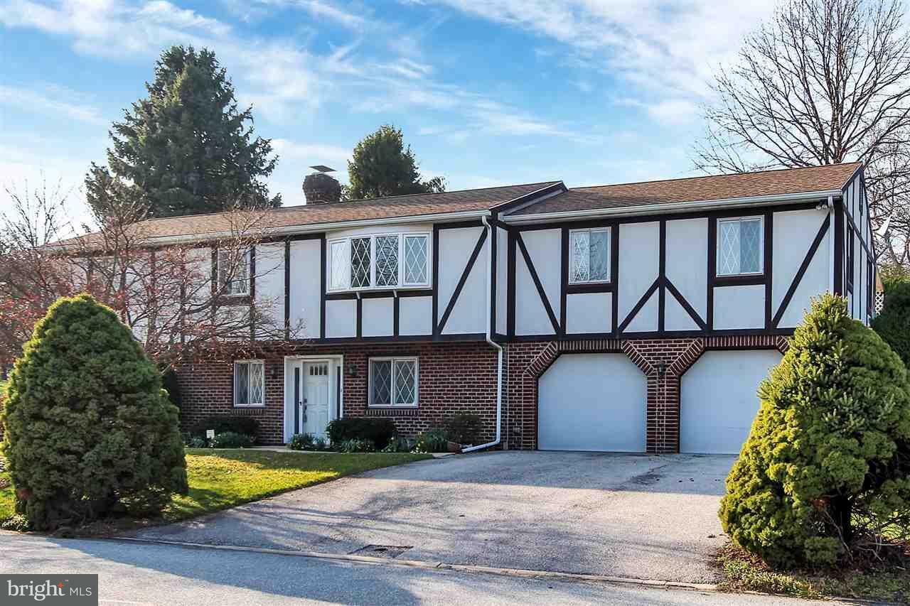 Property Photo:  111 Homewood Dr  PA 17403 