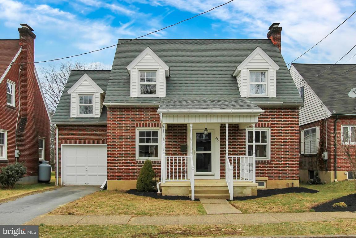 Property Photo: 237 Cherry Street PA 17022