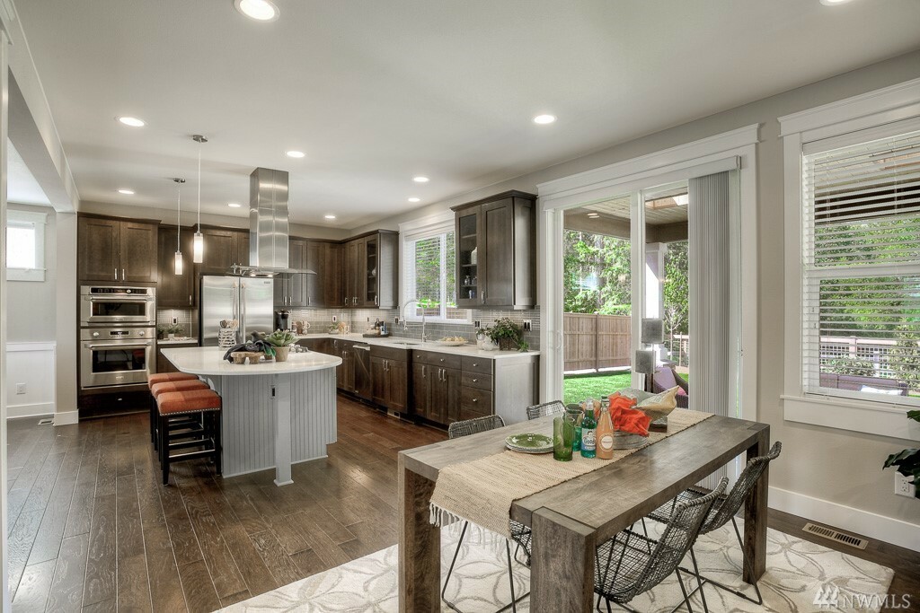 Property Photo: 12430 NE 152nd St 149 WA 98072