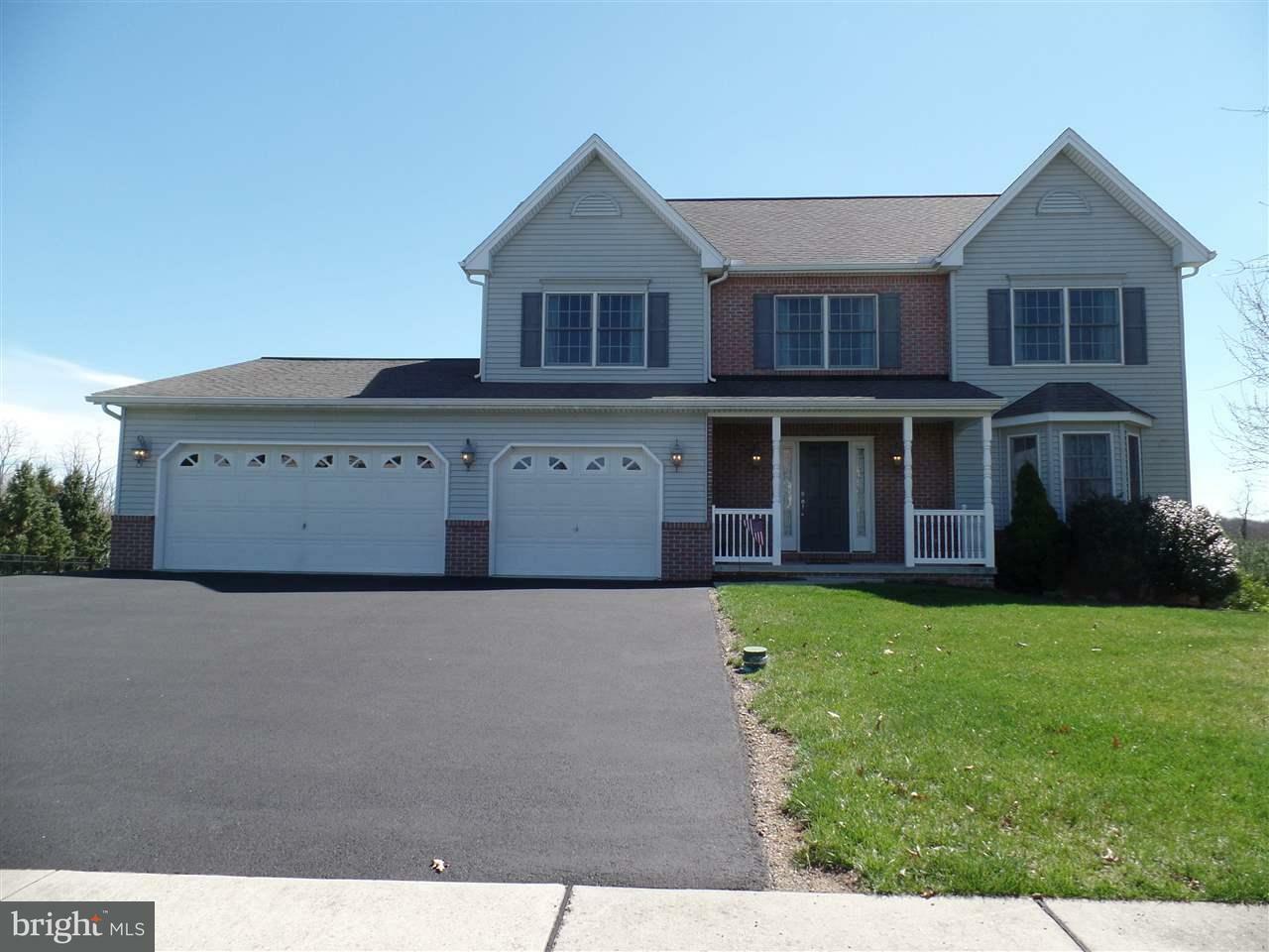 Property Photo: 524 Elm Street PA 17112