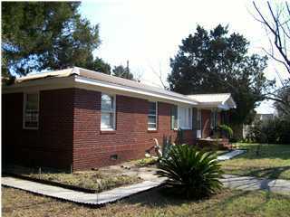 Property Photo:  1506 S Live Oak Drive  SC 29461 