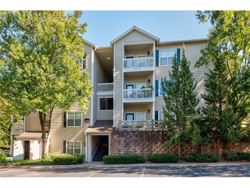 Property Photo: 1250 Parkwood Circle 1205 30339