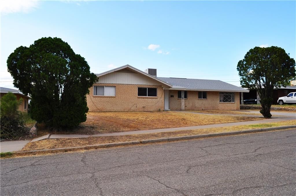 Property Photo: 452 Castile Avenue TX 79912