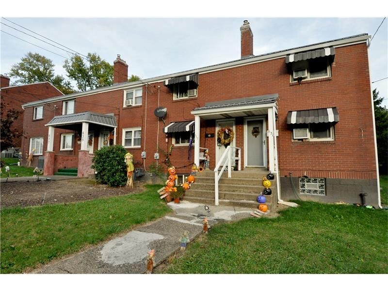 Property Photo:  631 2nd St  PA 15147 