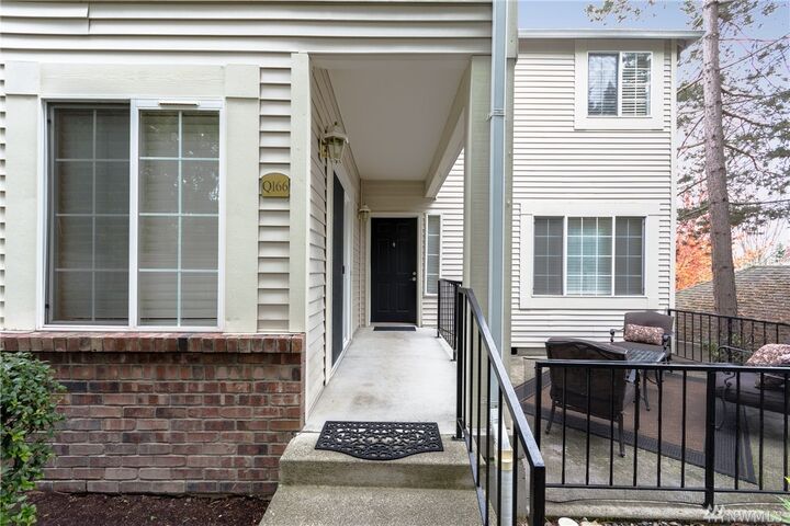 Property Photo:  10909 Avondale Rd NE Q-166  WA 98052 